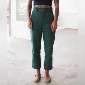 Beaton Linen Utility Trouser in Forest